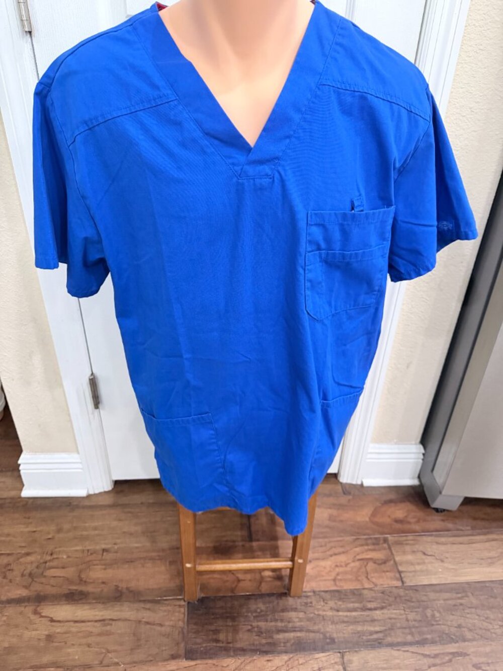 Dickies EDS Signature Men's Scrub Top Large Royal Blue 5 Pocket V Neck